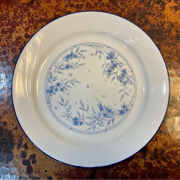 Corelle Celestial Blue Dinner Plates - Picture 4 of 11